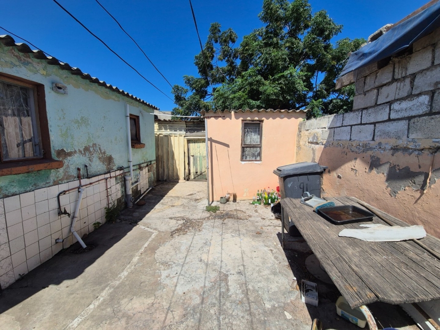 2 Bedroom Property for Sale in New Brighton Eastern Cape